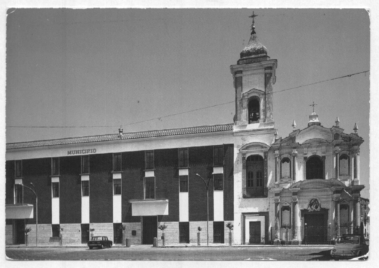 La Chiesa del Carmine ed il Palazzo del Municipio, anni 1970